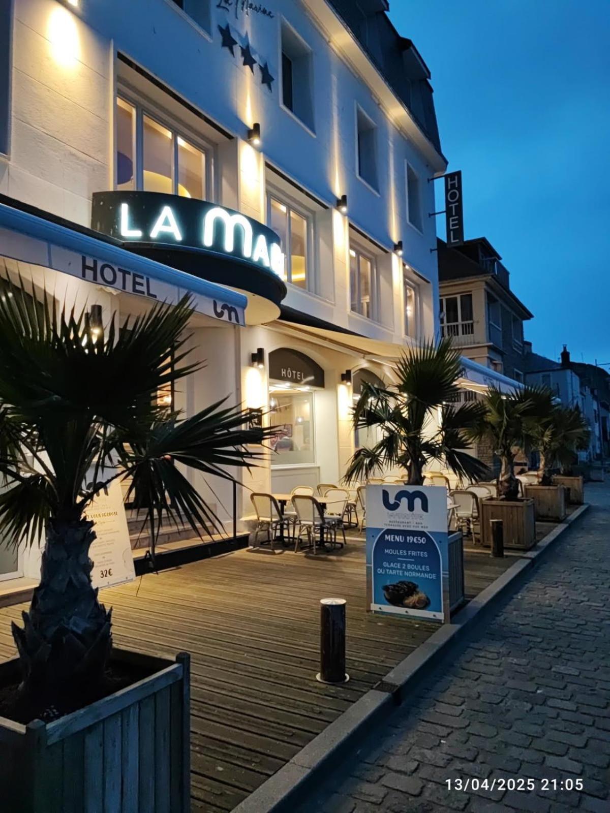 Le Grand Hotel De La Marine "Face A La Mer" Port-en-Bessin-Huppain Exterior foto